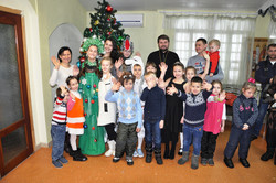 Рождественский утренник, выступление детей