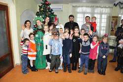 Рождественский утренник, выступление детей