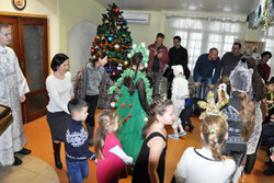Рождественский утренник, выступление детей