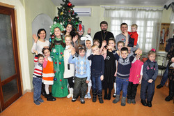 Рождественский утренник, выступление детей