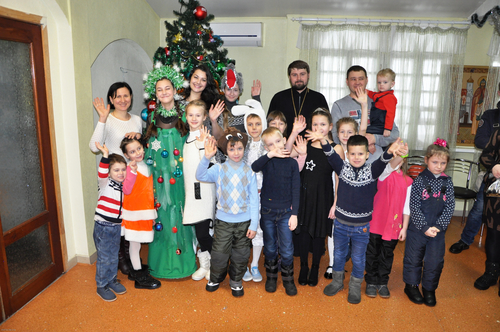 Рождественский утренник, выступление детей